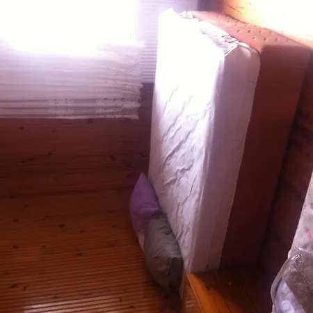 Apartman & *